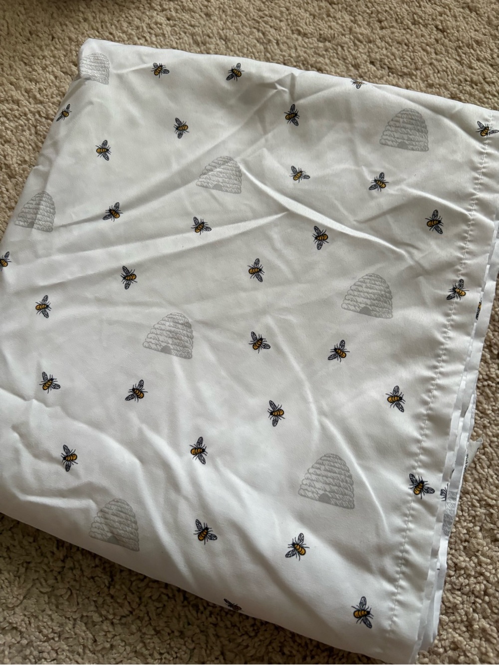 Charisma Full Bee & Beehive Printed Flat Sheet in White, Grey & Yellow 🐝